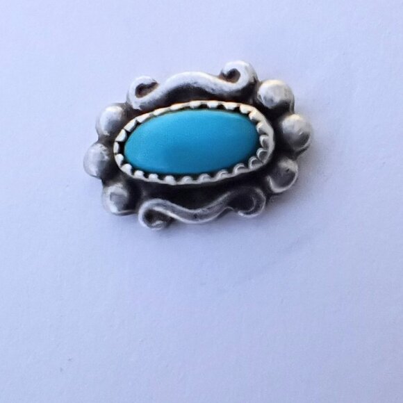 Gorgeous Vintage Turquoise and Silver Navajo Earrings - Picture 3 of 5